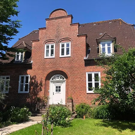 Apartment Kuenstlerhaus In Niebull