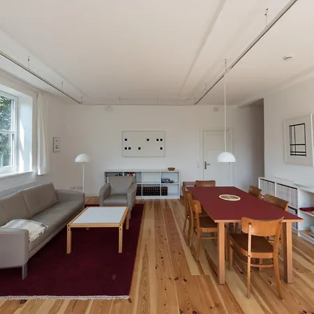 Apartment Kuenstlerhaus In *