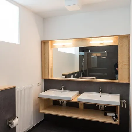Apartment Kuenstlerhaus In